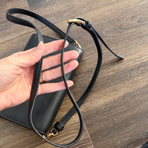 Tory Burch Black Pebbled Leather Logo Crossbody - Picture 6 of 6